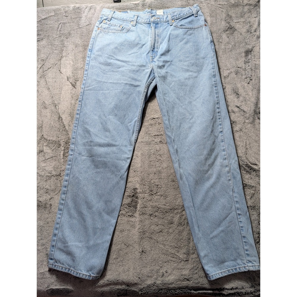 Vintage Levi's 550 Relaxed Fit Jeans Men's Size 38x34 Light Wash